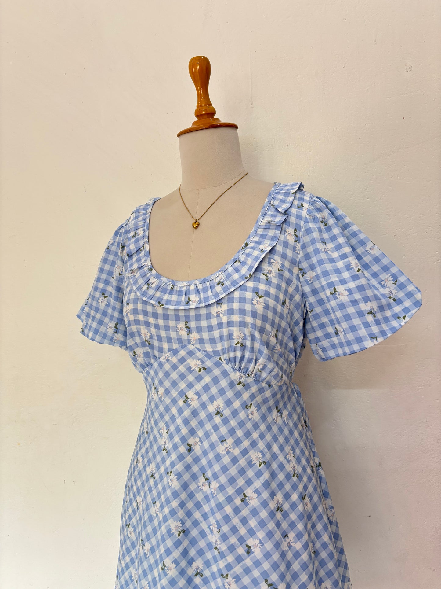 Blue gingham and flowers printed short dress